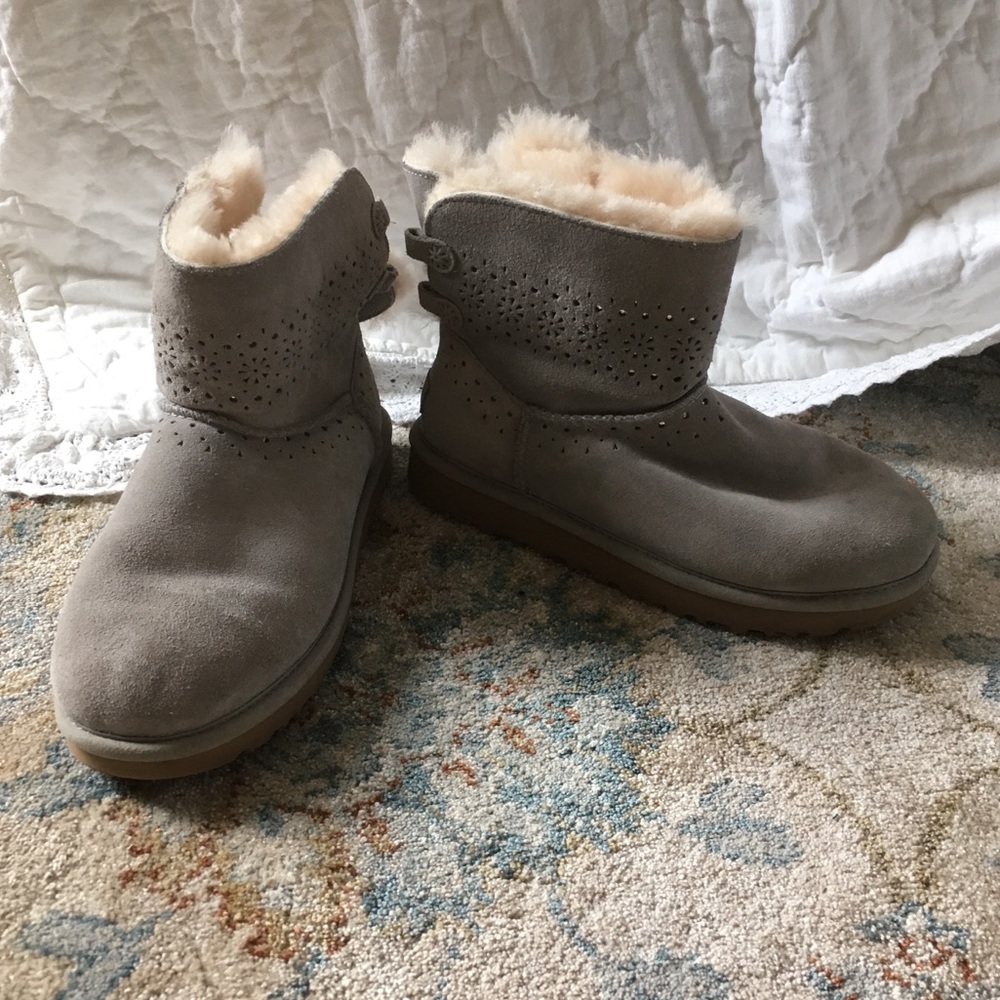 UGG Gray Snow/Winter Boots
